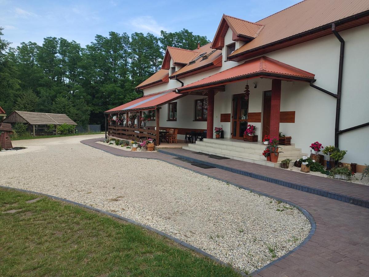 Villa Agrowczasy Nad Stawem Gartatowice Esterno foto